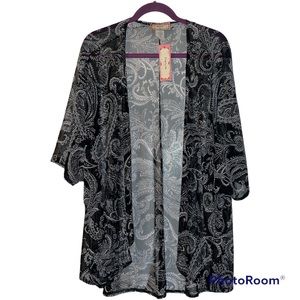 NWT-Women’s plus short sleeve kimono